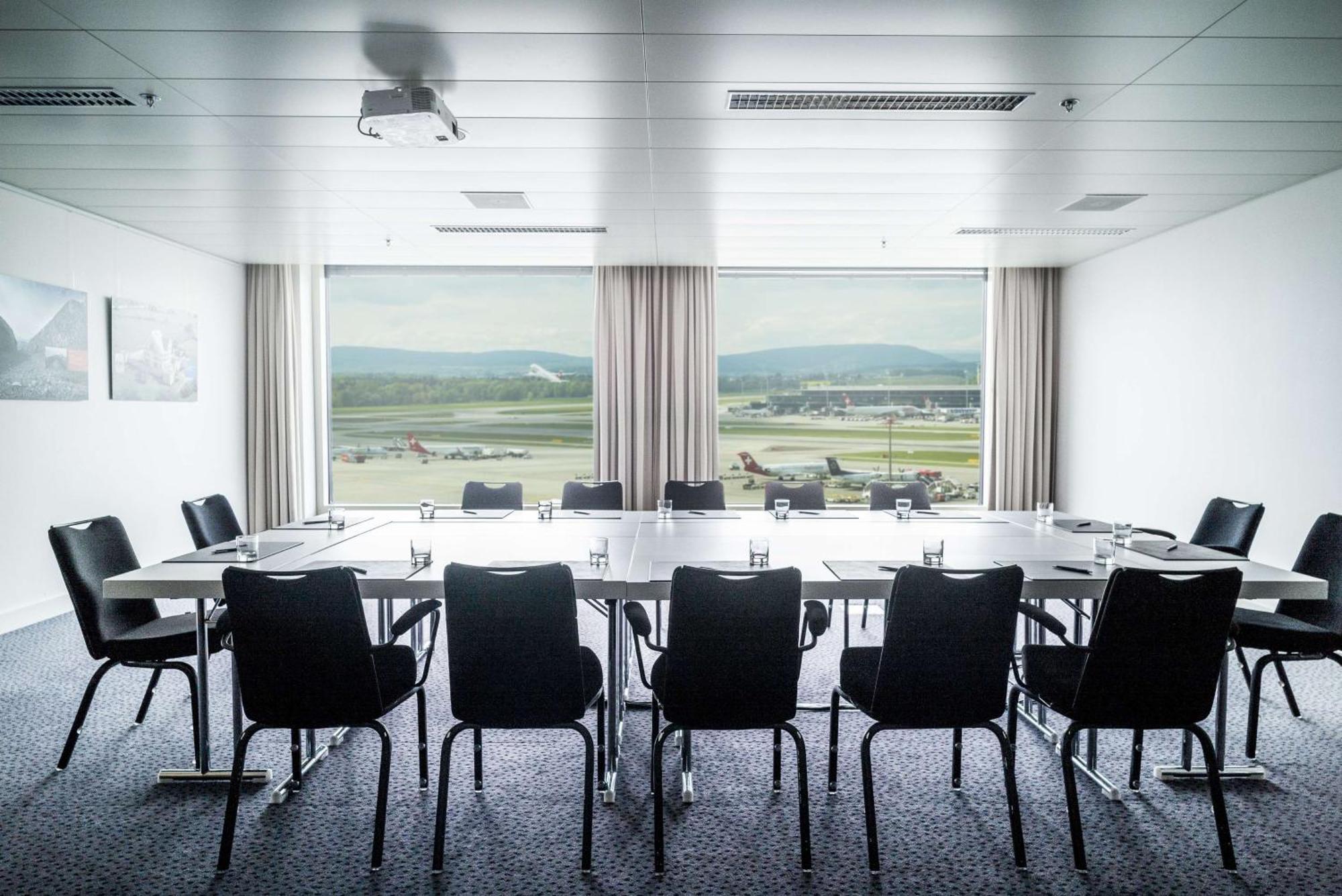 كلوتان Radisson Blu Hotel Zurich Airport المظهر الخارجي الصورة